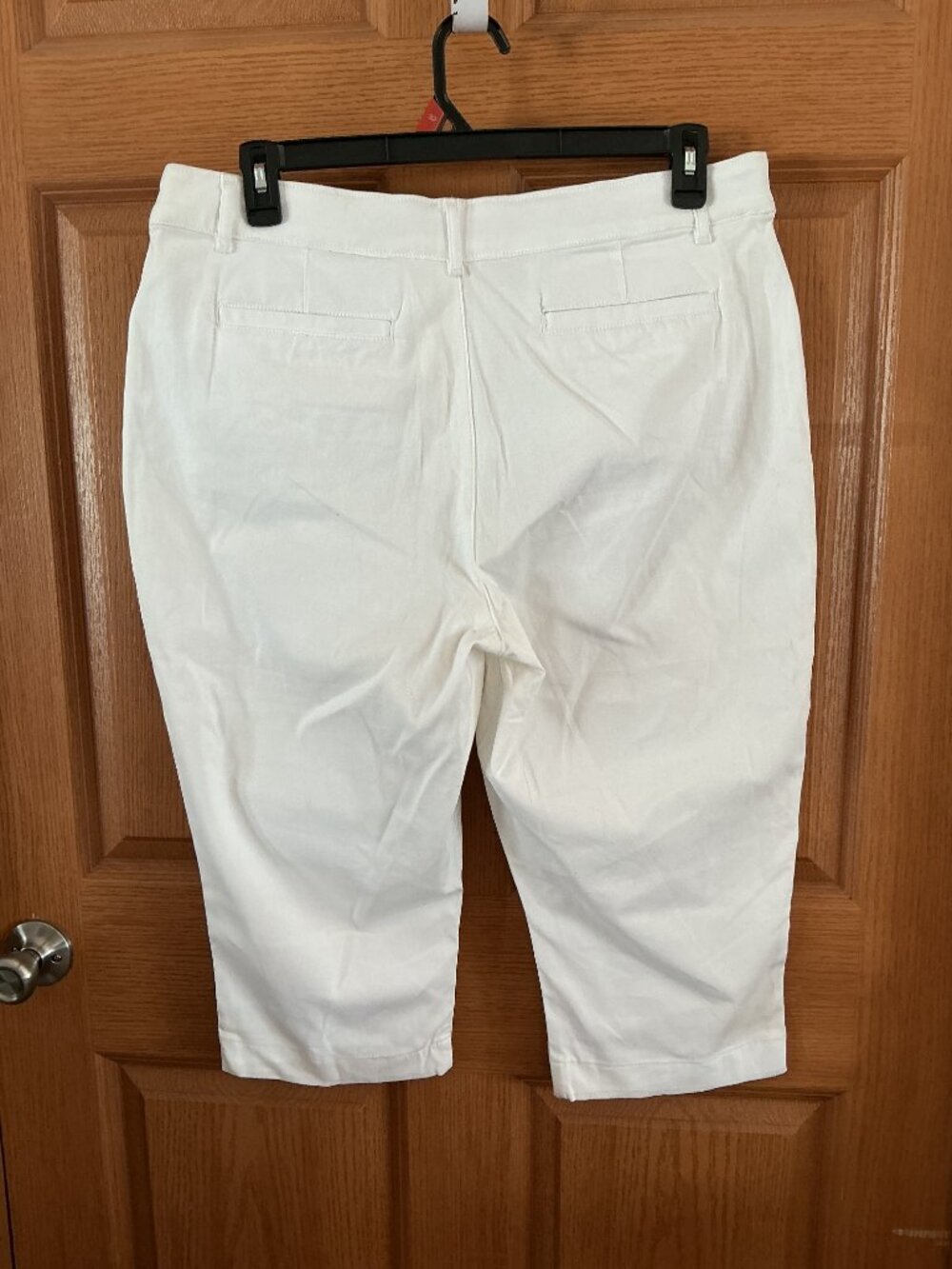 St John's Bay White Capris - Picture 2 of 2